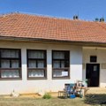 U Oglađenovcu kod Valjeva ponovo otvoreno istureno odeljenje OŠ "Milovan Glišić" iz Valjevske Kamenice Školsko zvono posle 12…