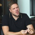 Štimac za Danas: Žao mi je što vojnici paradiraju ispred čoveka koji je izdao celu zemlju