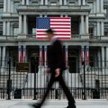 Zatvaranje američke vlade - 750.000 radnika bez posla, ključne službe rade kraće