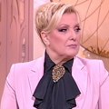 "Mi smo bili kao svi obični smrtnici, a diva Snežana Đurišić..." Voditeljka srela pevačicu u avionu, pa ispričala kakva je…