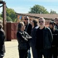 Slomljeni od tuge i u crnini: Članovi benda "Majke" došli da isprate Gorana Barea na večni počinak
