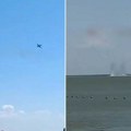 Stradao ruski pilot, moćni avion završio u azovskom moru! Snimak pada zapalio mreže, ljudi prestravljeni bežali iz vode!