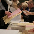 Izbori u Vojvodini: U kutiji listić viška, predsednik odbora predložio da se prebaci – u kutiju na drugom mestu