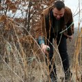 I da ima jedan čokot, uvek bih ga orezao na ovaj dan: Vladica iz Prokuplja ispoštovao običaje na Svetog Trifuna