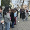 Protest profesora u obustavi i učenika u znaku neizvesnosti i iščekivanja! Nastava, ipak, nije normalizovana! Poštuju se…