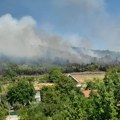 [VIDEO] U Banjskom polju i dalje gori. Vatrogasci: Situacija pod kontrolom