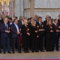 Vučić i ministri u Hramu svetog Save, patrijarh pozvao na mir