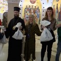 Deci iz Zvečanske, bolnica i mališanima iz višečlanih porodica dodeljeni paketići u Hramu Svetog Save