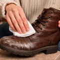 "Ovo utrljam u čizme uveče, nemam bele fleke od soli i snega": Ljudi ove zime otkrili trik kako štite kožnu obuću od propadanja…
