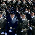 Patrijarh Porfirije poručio novim oficirima da nastave da koračaju putem slavnih predaka