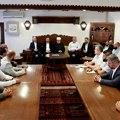 Prvi radni sastanak nakon vraćanja jedinstva IZ-e