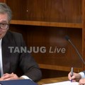 Primopredaja dužnosti u Predsedništvu: Vučić predao dužnost Ani Brnabić: "Srećan ti rođendan i neka ti je srećno"