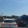 Zadržavanje na prelazima Preševo i Prohor Pčinjski oko pola sata