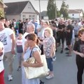 Protest u selu Ašanja kod Pećinaca protiv lokalnog moćnika: Poljoprivrednik napustio selo zbog straha