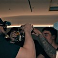 VIDEO Neviđeni snimci iz svlačionice i kafane: Vašington objavio kako je Partizan slavio ABA titulu, igrači eksirali rakije –…