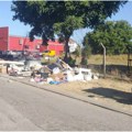 Problemi sa nepropisnim bacanjem otpada u staroj pazovi Znaju li sugrađani da otvore kontejner?