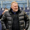 Роберт Просинечки добио отказ на клупи Црне Горе, наследиће га чувени Црногорац!