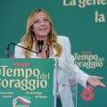 Meloni: Zabranićemo muslimanski veo u školama i ograničiti broj strane dece u razredima