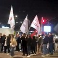 (Video) Policija razdvaja pristalice "Studentske liste" i liste "Ujedinjena Srbija" na Konjarniku: Došlo do tenzija