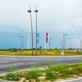 „Ne znaju da voze ni na običnom, a kamoli ovde“: Prvi turbo kružni tok u Srbiji zbunio vozače, evo i uputstva za…