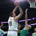 UŽIVO Jokić na klupi - Boston razbija Denver