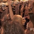 Žene stale ispred kordona policije u Masarikovoj