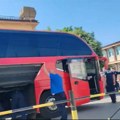 Autobus nepropisno parkiran ispred PS Prokuplje