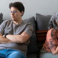 Srbin (18) primao očevu penziju, pa otkrio šokantnu istinu Pogledao u račun, ali novca nema - sada se pita da li ga majka laže!…