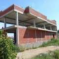 Da li inspekcija štiti nelegalnu gradnju porodice pomoćnice gradonačelnika Leskovca u ulici 28. marta?