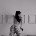 Kućni video teodore Džehverović: Pevačica se snimila u vrelom izdanju u stanu: Popela se na krevet i uvijala zadnjicom