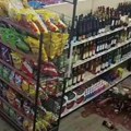 Razoran zemljotres pogodio i kaliforniju: Objavljeni zastrašujući snimci, sve se ljulja, flaše padaju sa rafova (video)