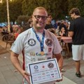 (Foto) beograđanin srušio Ginisov rekord u napulju: Damir za 12 sati sa kolegama napravimo 12.000 pica! A počeo je kao perač…