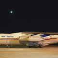 Sleteo ruski avion Iljušin -76 koji će pomoći u gašenju požara u Deliblatskoj peščari (FOTO)