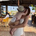 "A rekla sam sebi da to nikako neću raditi" Anja Mit s izabranikom i sinom uživa na moru, pa otkrila šta se dešava