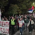Više hiljada Kraljevčana izašlo na ulice u pobedničku šetnju (VIDEO)