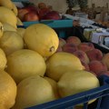 Ivanjica: Zbog loših vremenskih prilika cene na pijacama paprene – Za kilogram voća i preko 700 dinara (VIDEO)