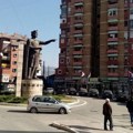Petković: Albanac noževima pretio srpskoj deci u Kosovskoj Mitrovici