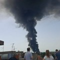 Veliki požar u Šidu: Zapalila se fabrika za proizvidnju boja, građani javljaju da odjekuju eksplozije VIDEO
