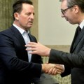 Grenel nakon vesti da je Vučiću pozlilo: "Žao mi je što se nismo sreli, ali nadam se da je sve u redu"