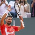 Novak: "Ne znam - moguće da je poklonio"