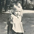 Da li znate ko je devojčica sa fotografije? Bila je omiljena glumica Jugoslavije i supruga najlepšeg glumca