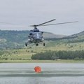 Skopljanac kamenjem gađao policijski helikopter za gašenje požara