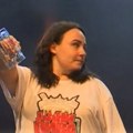 Leskovčanka Martina pobednica takmičenja u brzom ispijanju piva – VIDEO