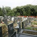 Музеј: Београђани сунчањем на гробовима показују непримерени однос према историји