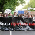 Vandalizam ispred prostorija REM-a tokom protesta „Srbija protiv nasilja“