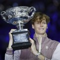 Veličanstvena pobeda Sinera za titulu Australijan opena: Nestvaran preokret u finalu, umorni Medvedev propustio šansu života