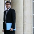 Francusku će u novu epohu uvesti bejbifejs gej pravoslavac i „kontrol frik“ koji je već najpopularniji političar u…