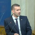 Шешељ о срамној спајићевој најави: Црна Гора је банана држава