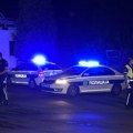 Od siline sudara otpao prednji deo vozila: Teška nesreća na Voždovcu: Automobil se zakucalo u banderu, policija na licu…