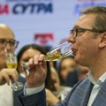 Vučić čestitao 16. rođendan SNS: Članovi ove najbolje političke organizacije promenili lice Srbije